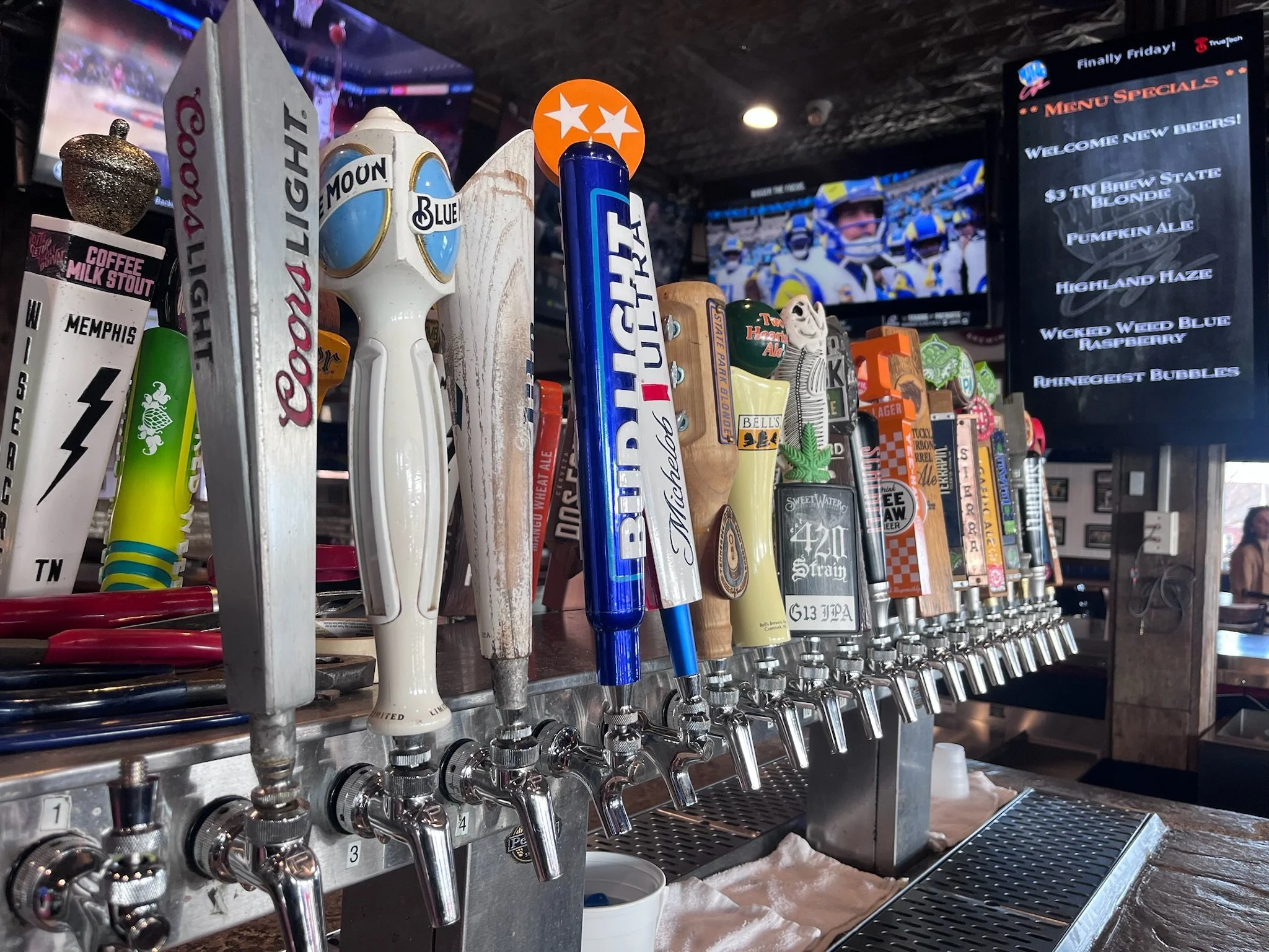 Beer Taps in Powell, TN Wild Wing Cafe