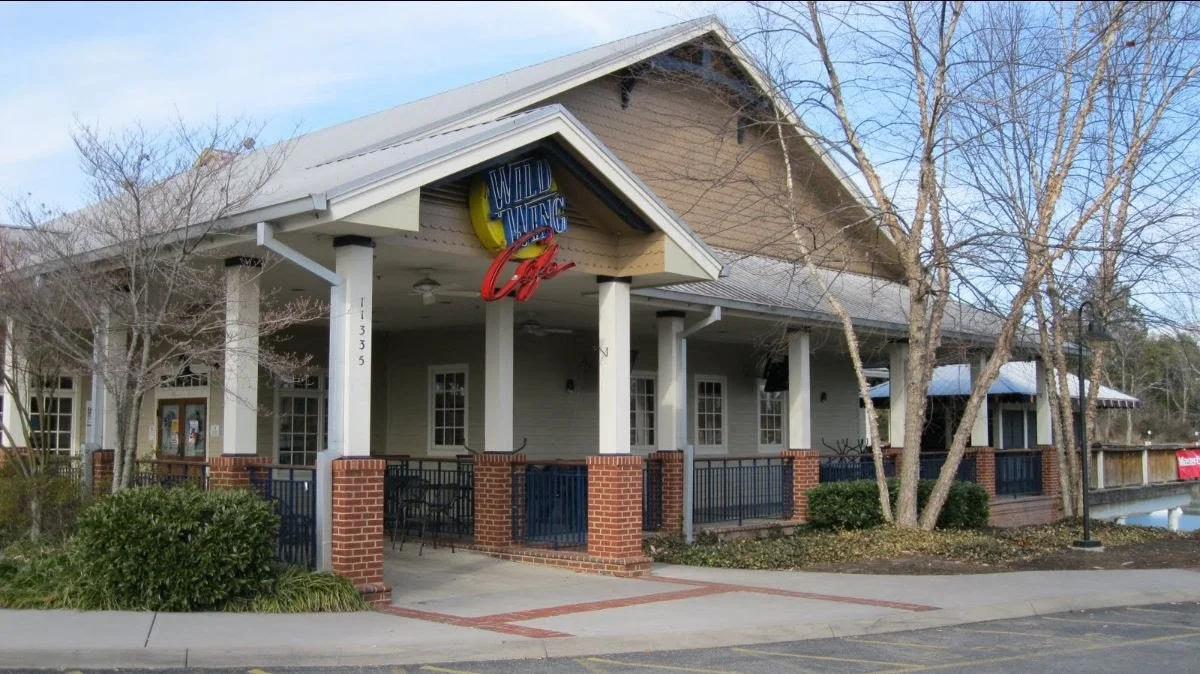 Wild Wing Cafe in Farragut, Tennessee with a giant outside deck overlooking a pond.