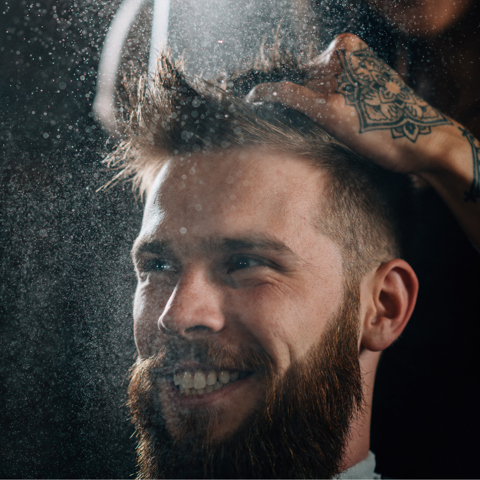 Peinado con producto profesional