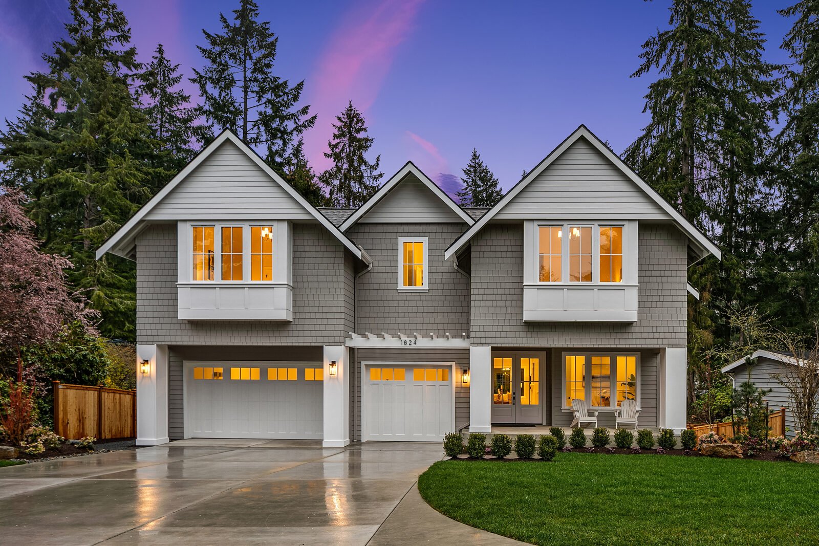 Custom home at 1824, Bellevue by Big Mike Builds