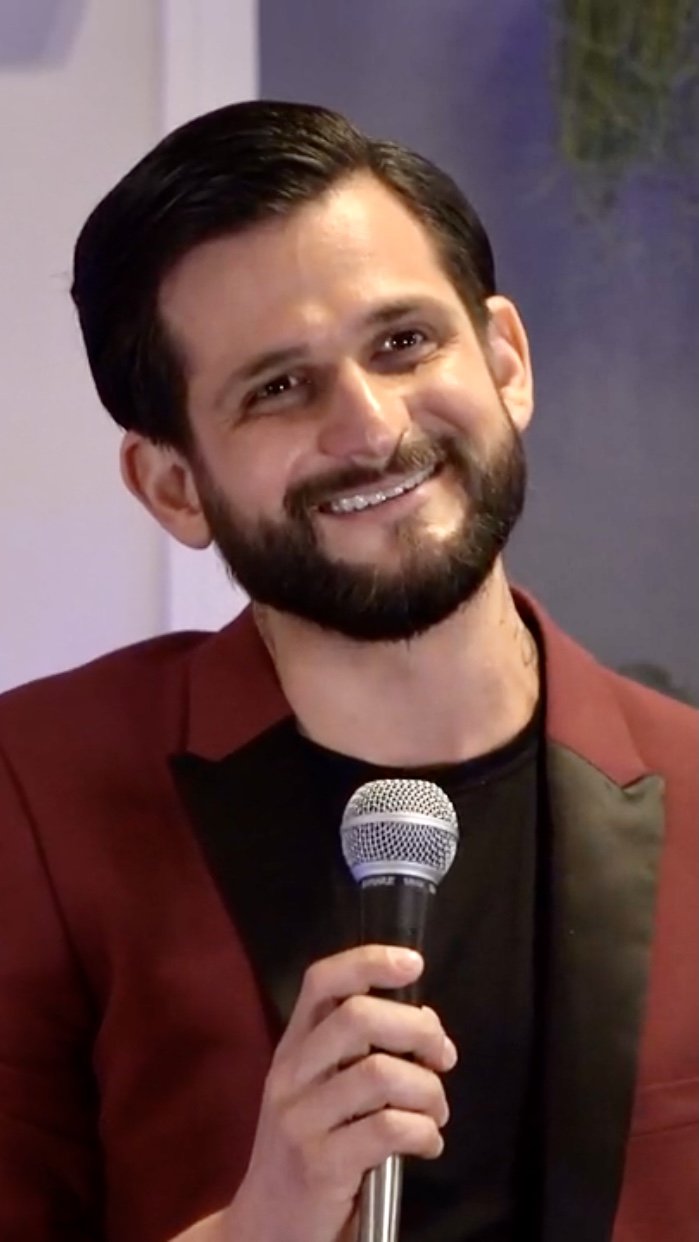 singer-richard cortez.jpg