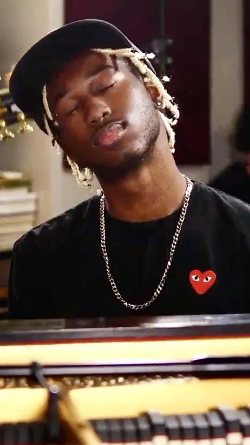 piano-julius.jpg