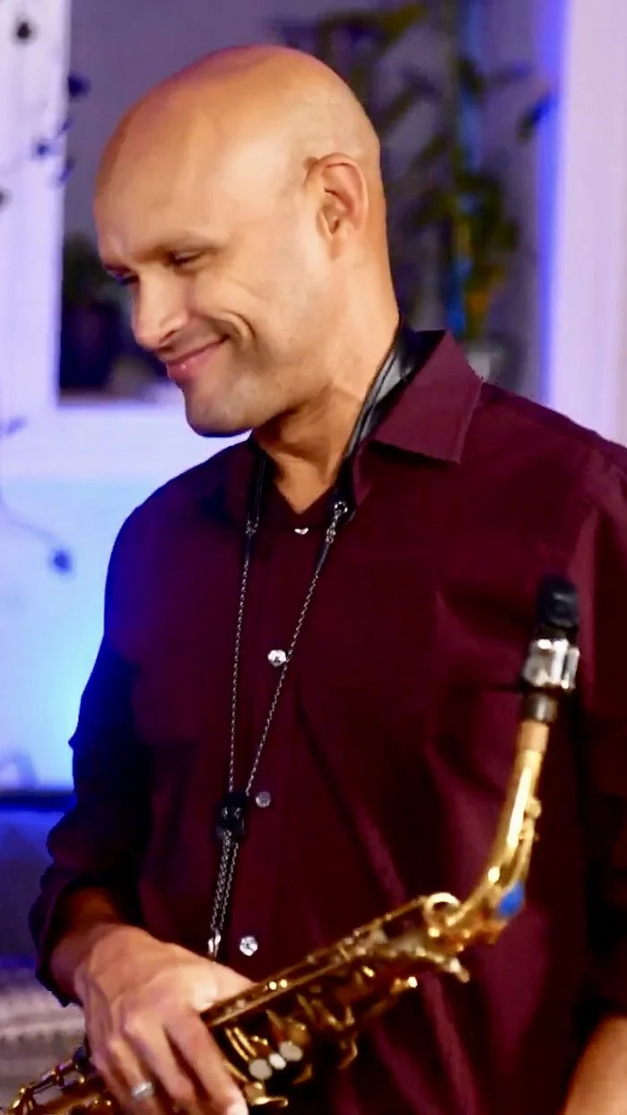 sax-miguel.jpg
