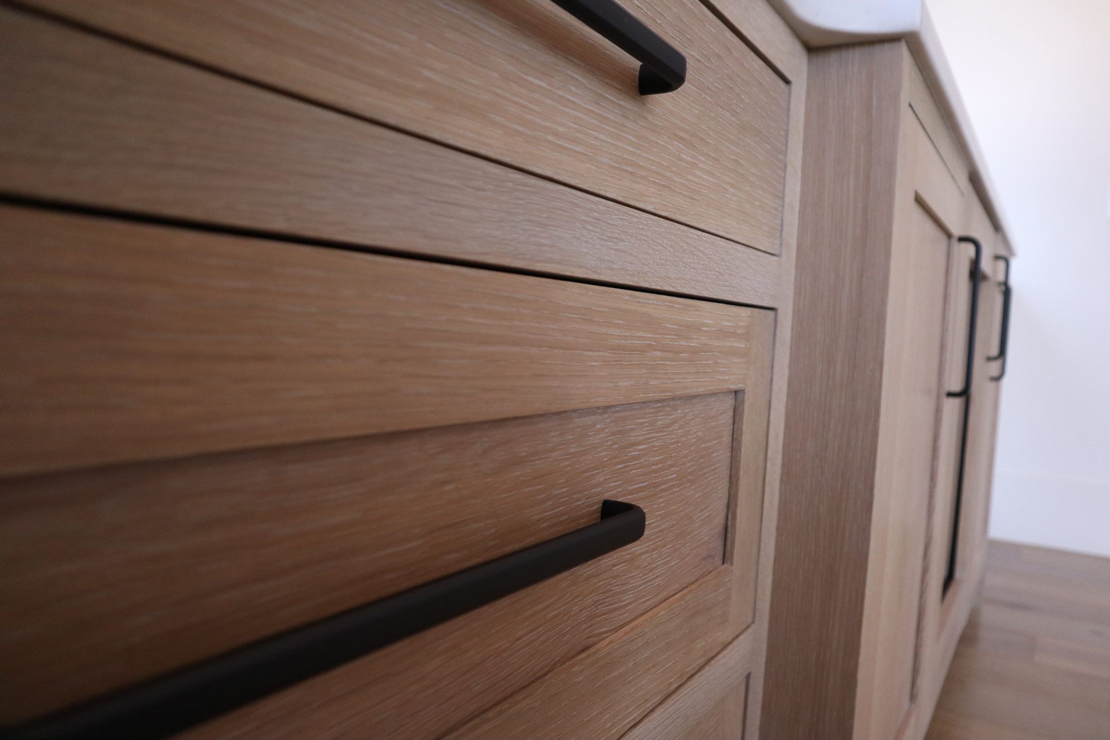 Cabinets close up of hardware.png