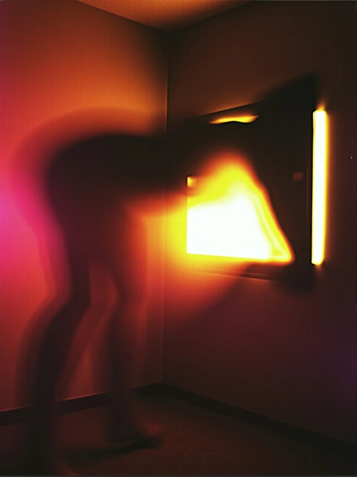 The Flatness of Exoteric De-illumination