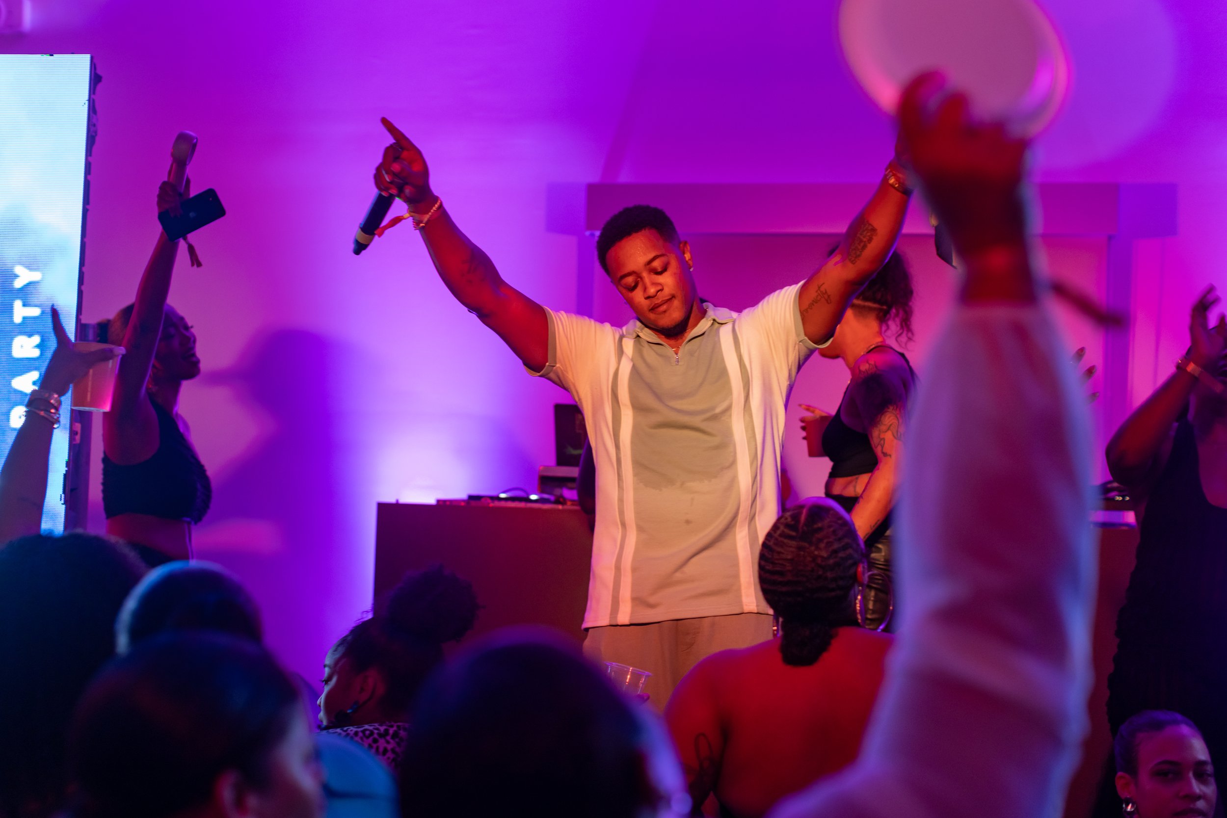 Marlon Palmer performs at THAT SLOW JAM PARTY BERMUDA