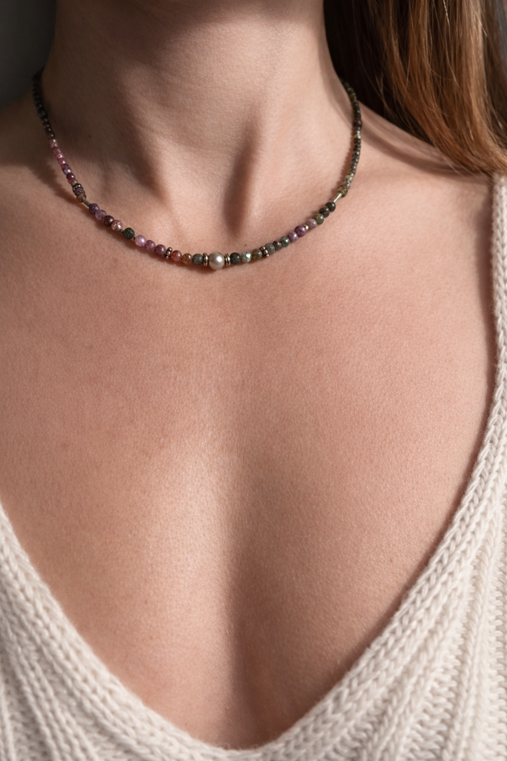 Tourmaline necklace with pearl detail.png