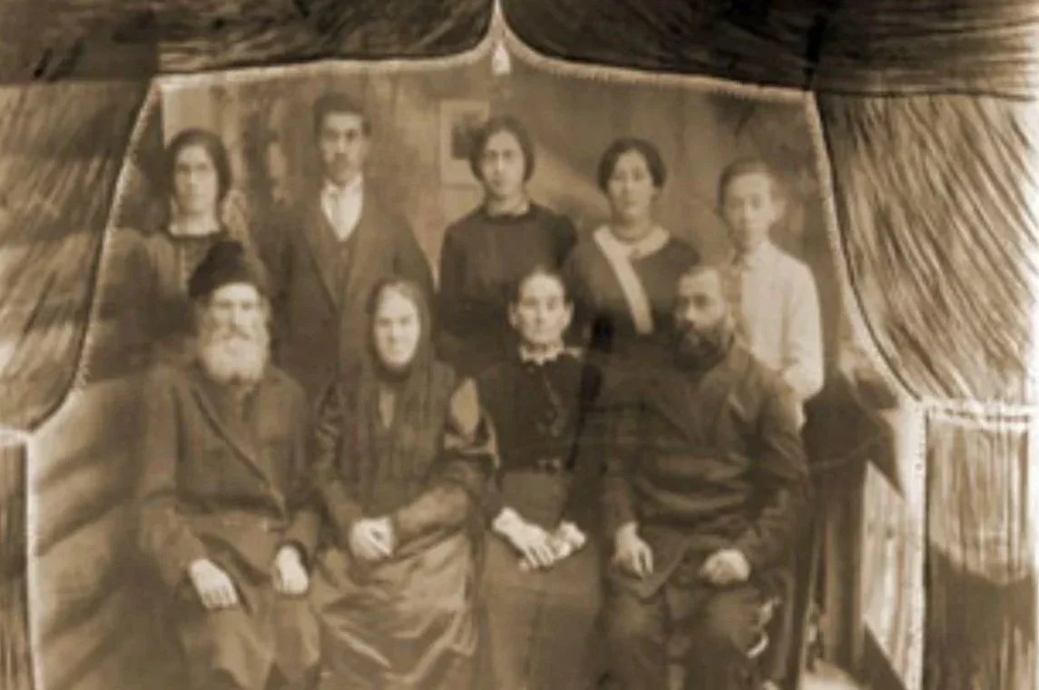 
Grandma Mary (top left) with family in Zhlobin, Belarus in early 1900s