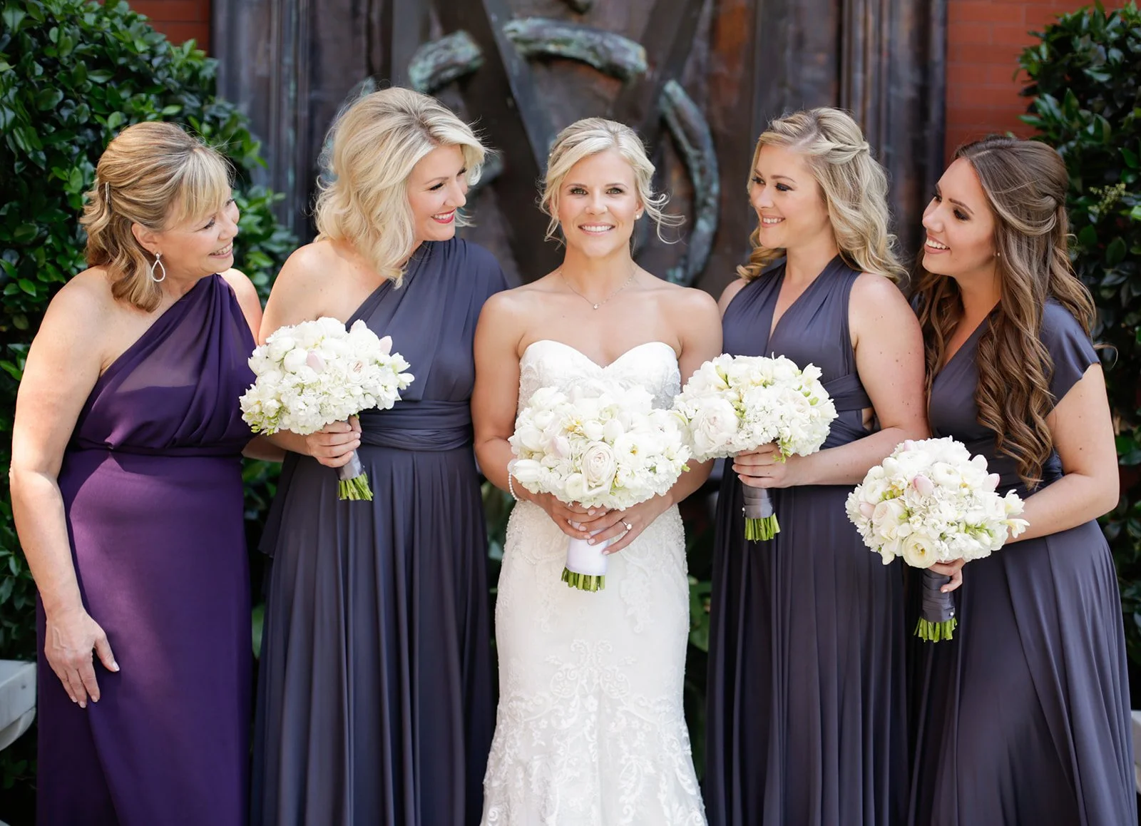 bride-and-bridesmaids-mansion-on-forsyth-park-wedding-day _Y9A9284 _cropped.jpg