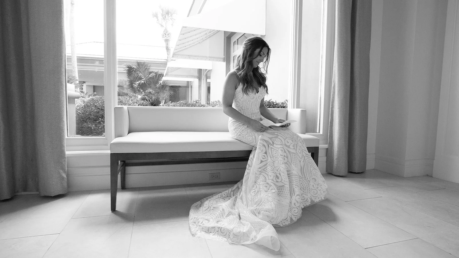 bride-reading-letter-ritz-carlton-amelia-florida _Y9A9963 _edited _bw.jpg