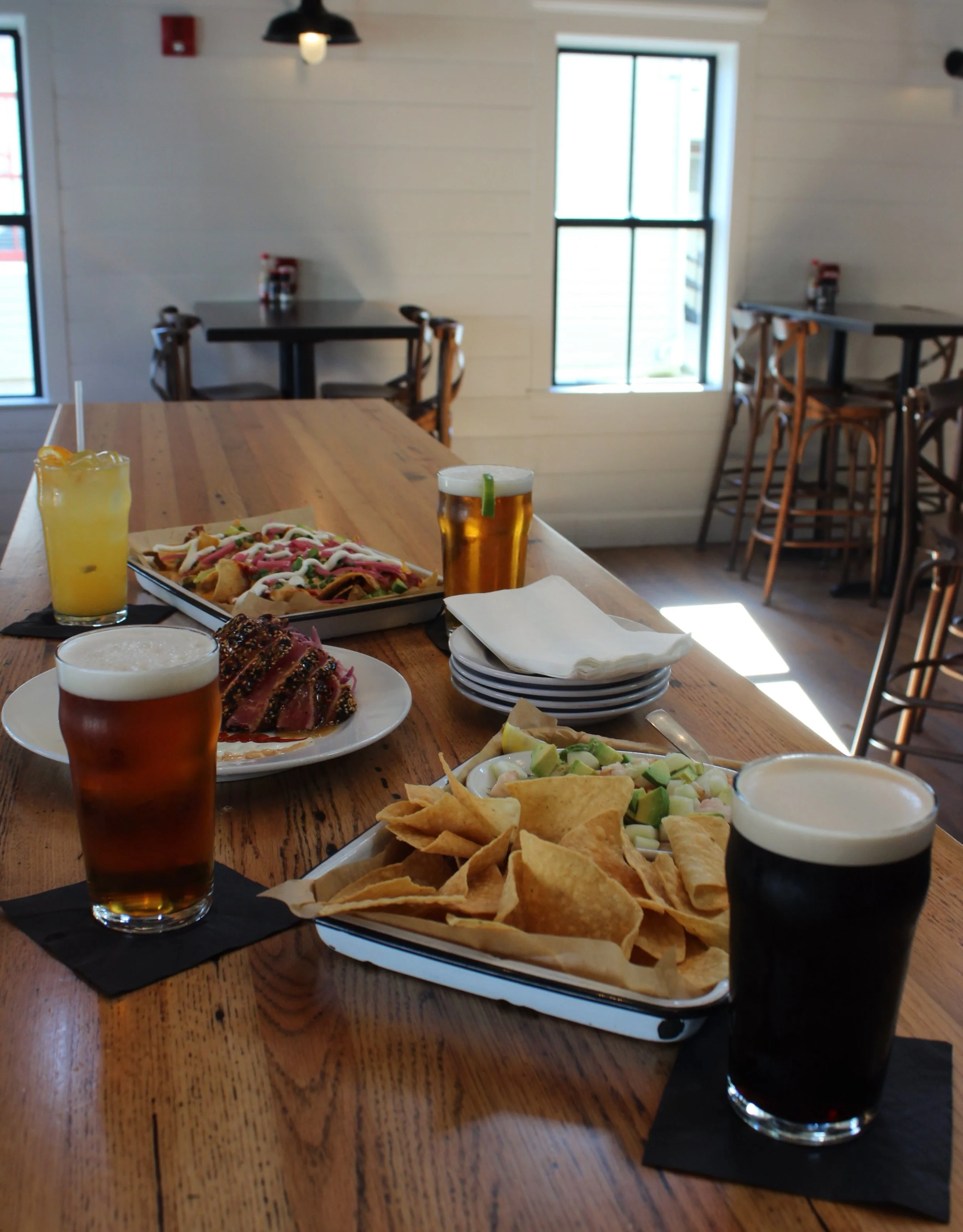 Starters, drinks, and football? Sign me up&hellip;

#eastport #annapolisrestaurants
