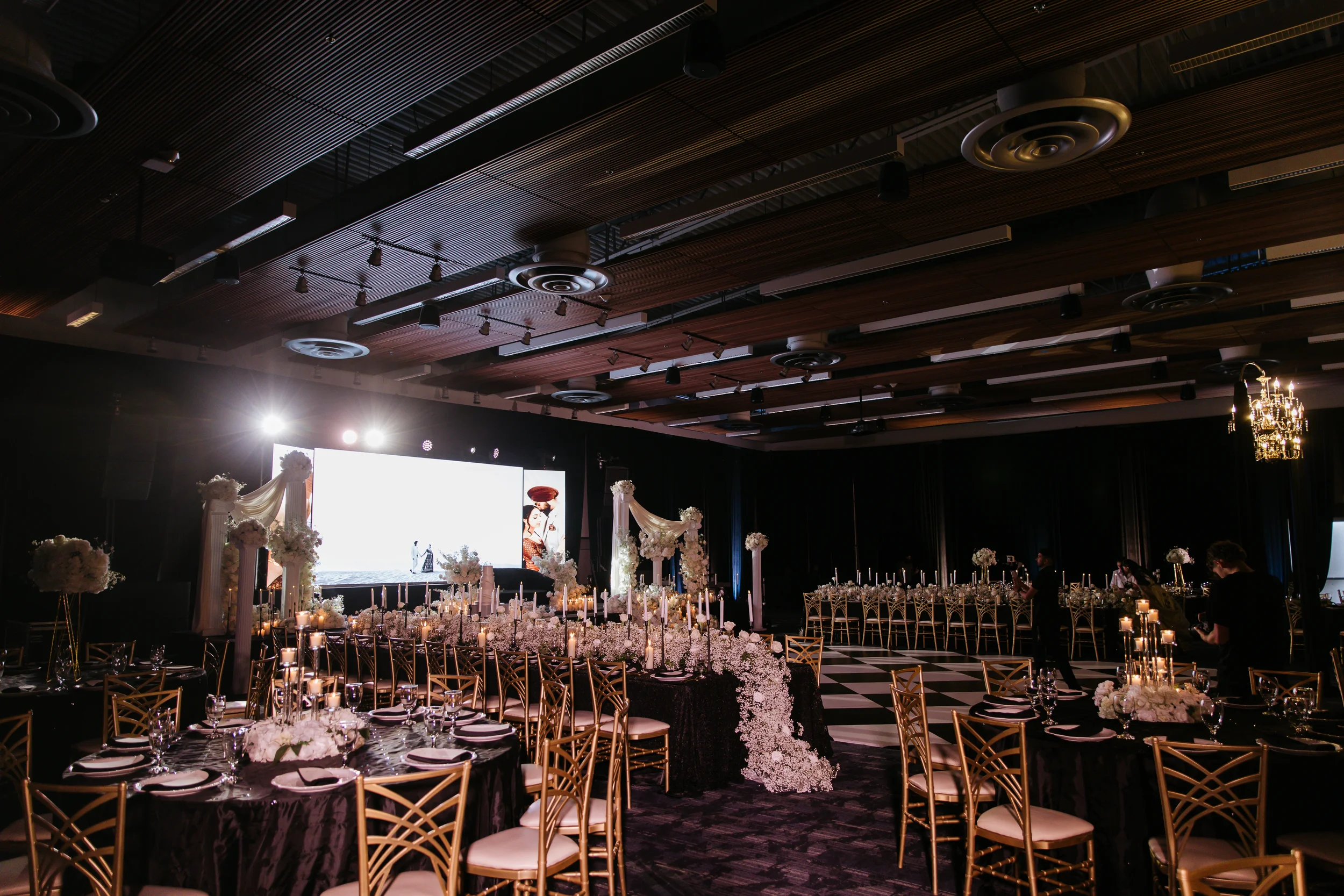luxuryweddingseattle-indianwedding-mcgavickcenter.webp