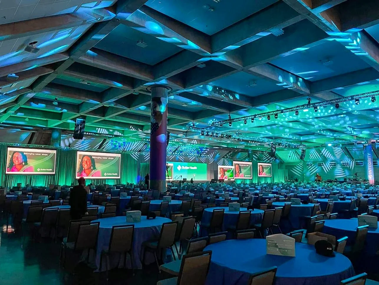 corporate presentation, corporate gala, corporate lighting, corporate audio production, large event av services