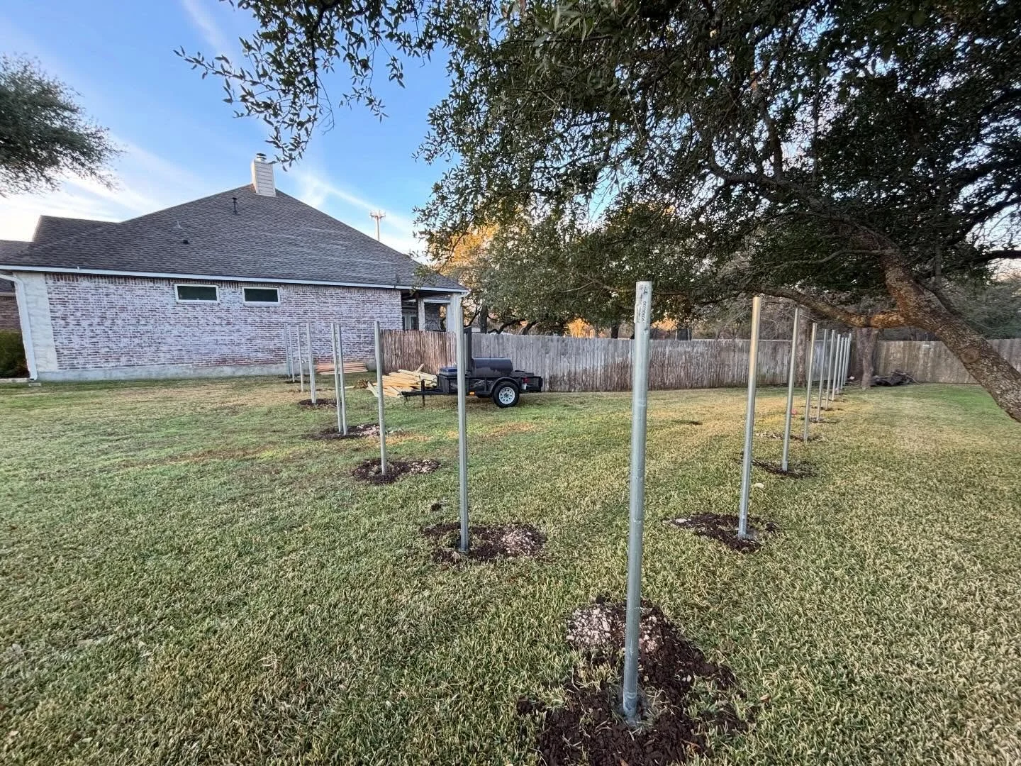 The upgrade your fence didn&rsquo;t know it needed&hellip;🪶
- this is a 6 foot cedar fence and we expanded the perimeter by 20 feet!