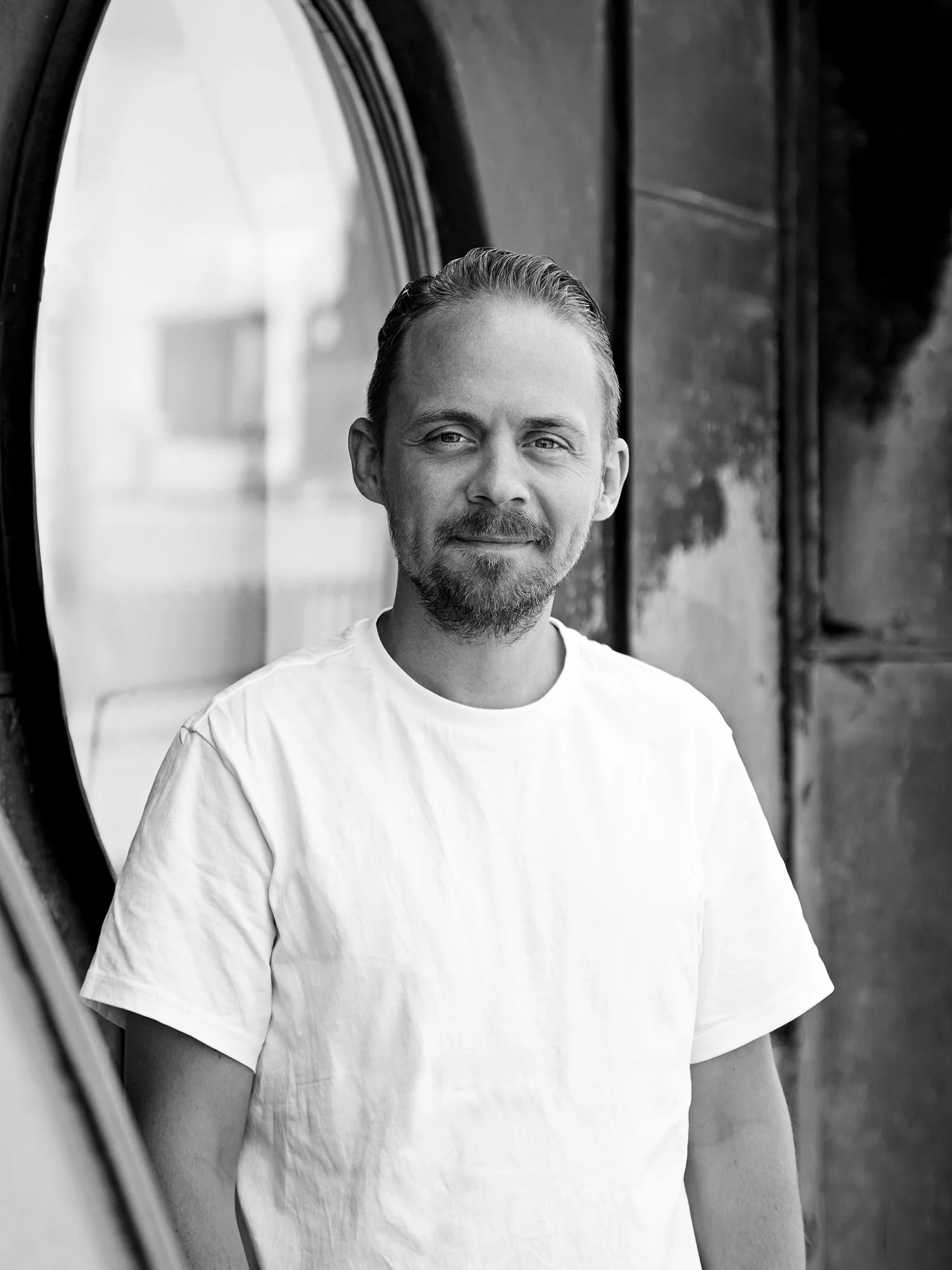 Portrait of the creator behind Roedsgaard