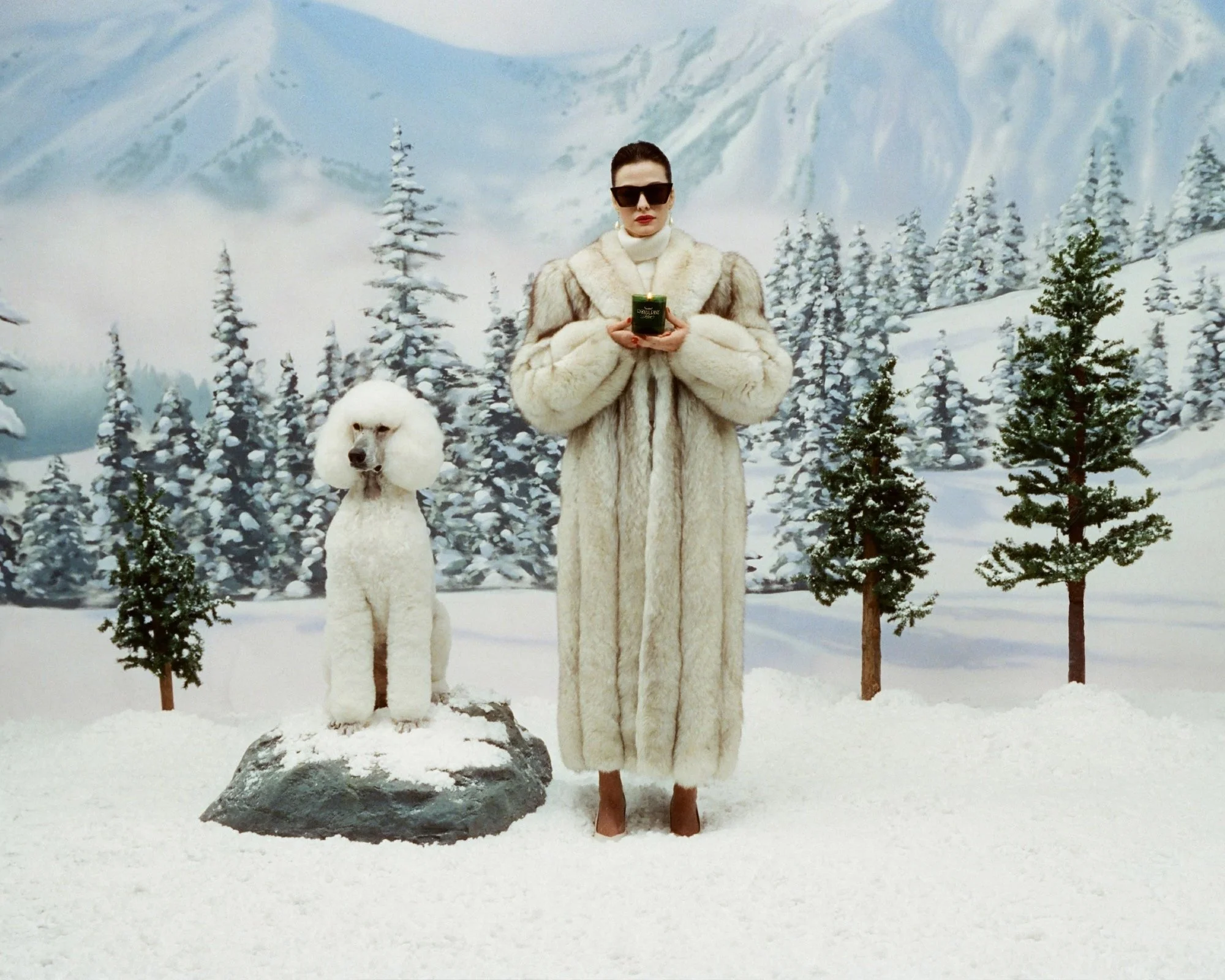 Vacation Inc | Royal Pine Candle