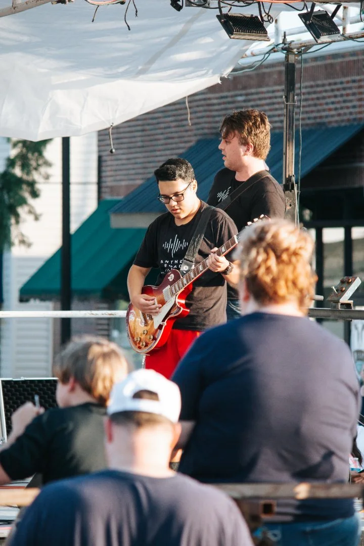 Anthem Road Academy electric guitar.jpg