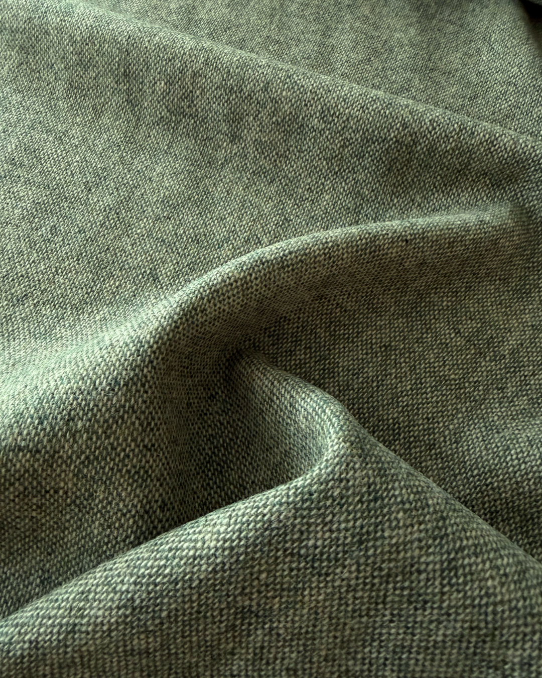 Green Plain Weave Wool 1.png