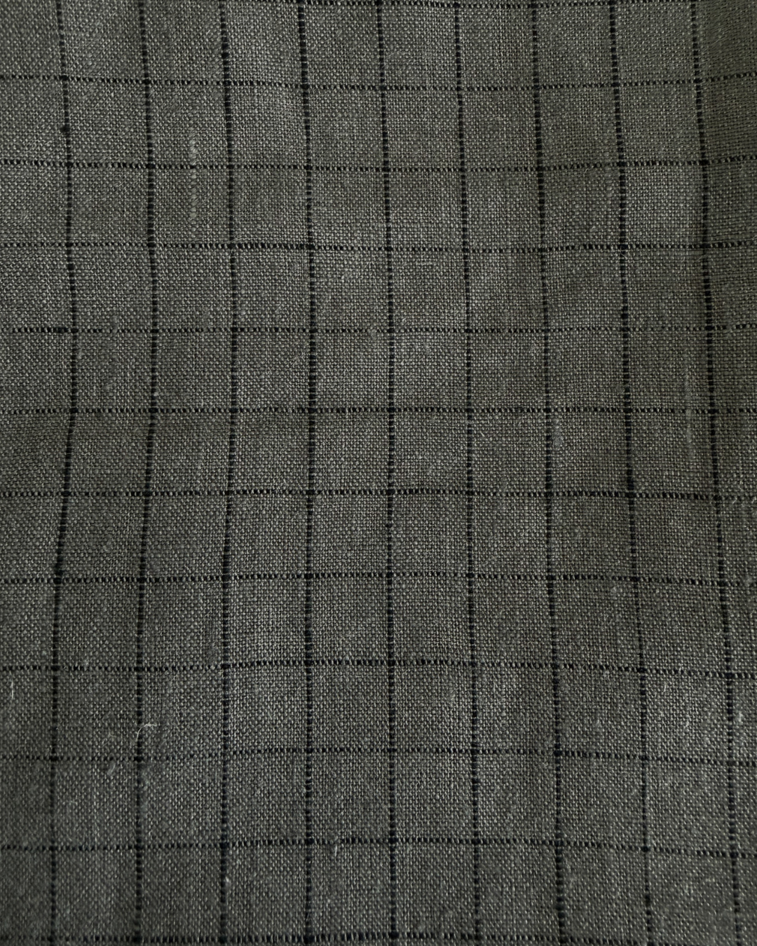 Gray Windowpane.png