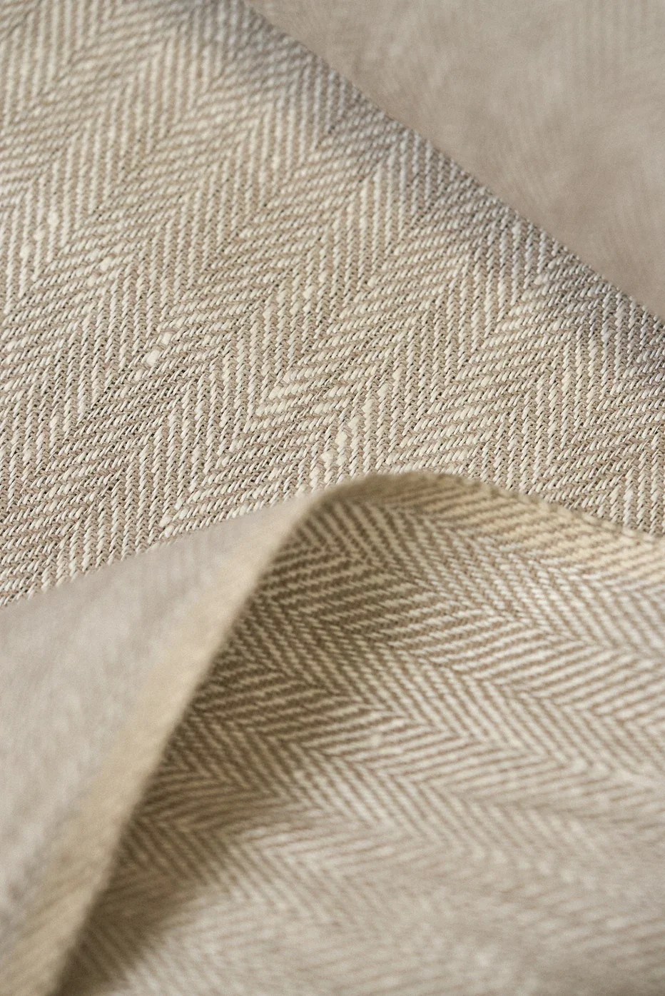 Buffalo Herringbone 100% Linen Fabric - Mid Weight (5.5 oz)