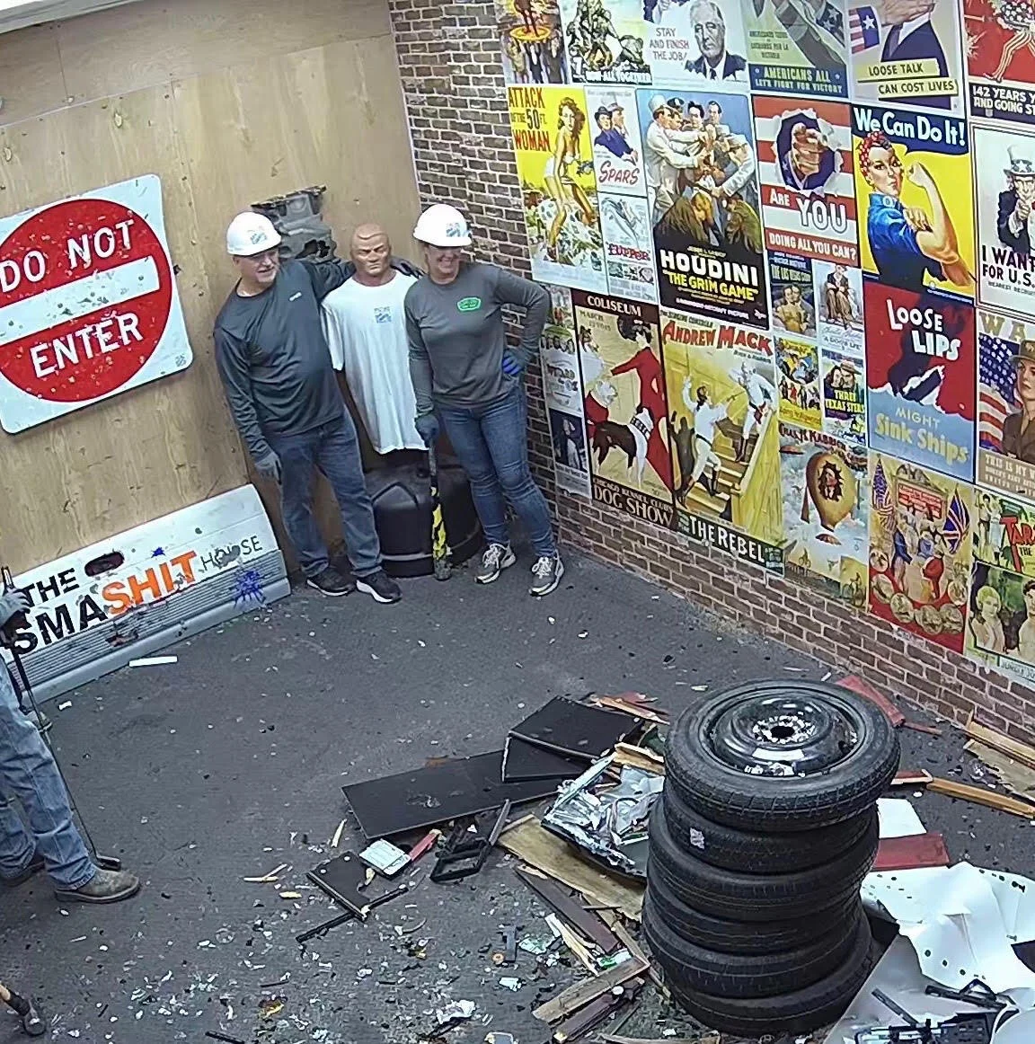 Hanging out with Smashit Bob @ The Smashit House 
