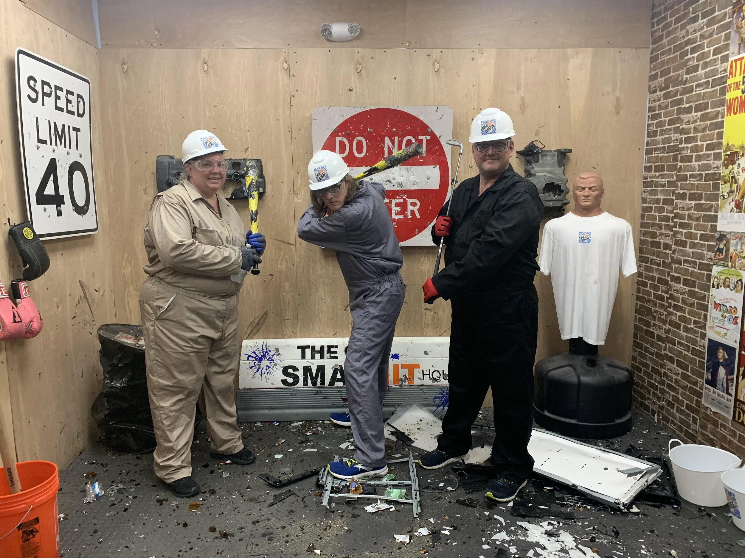 Texas guests doing a big smash @ The Smashit House Davie