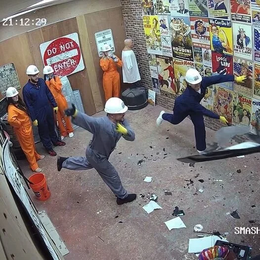 TV Smashing Birthday 