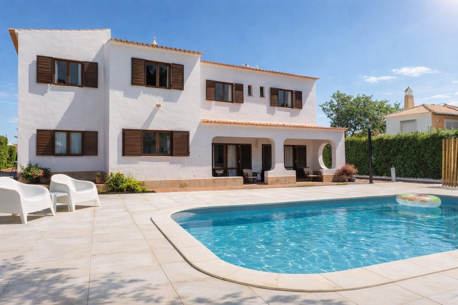 Villa Trevose Lagos 30 june - 7th July