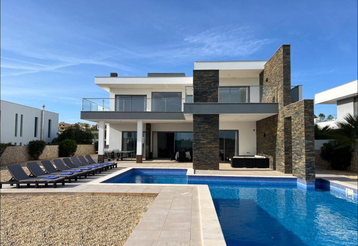 Luxury Women Villa Pera AfroNation 2026