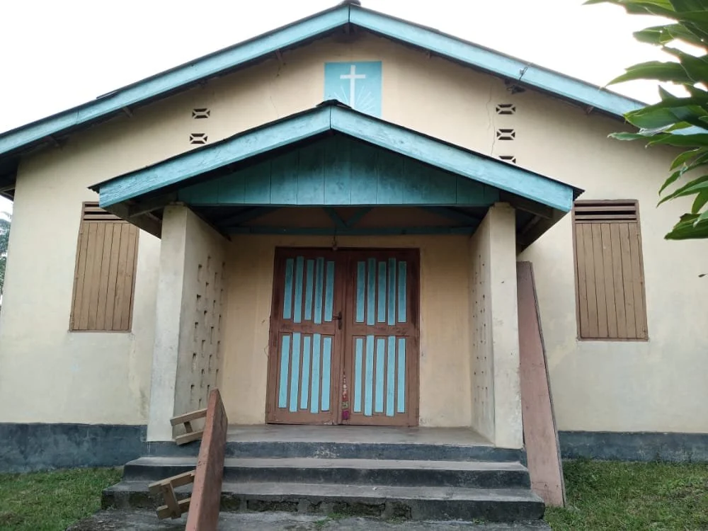 Remodeling the New Apostolic Church in Tikonko