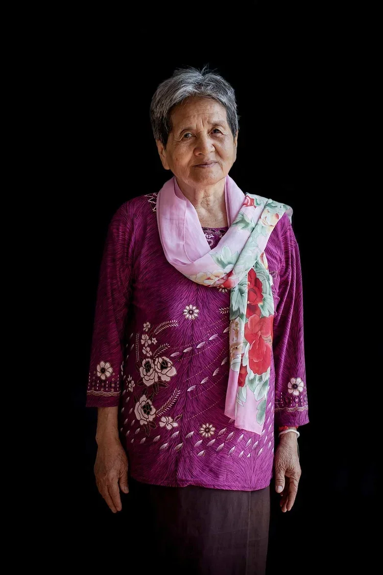 Va You age 76: "I met Kong Sokun when I was 35. I lived in the neighboring commune and he would come to look after the water buffalo. Another family from my village noticed him and recommended him to me. There was another man pursuing me at the time 