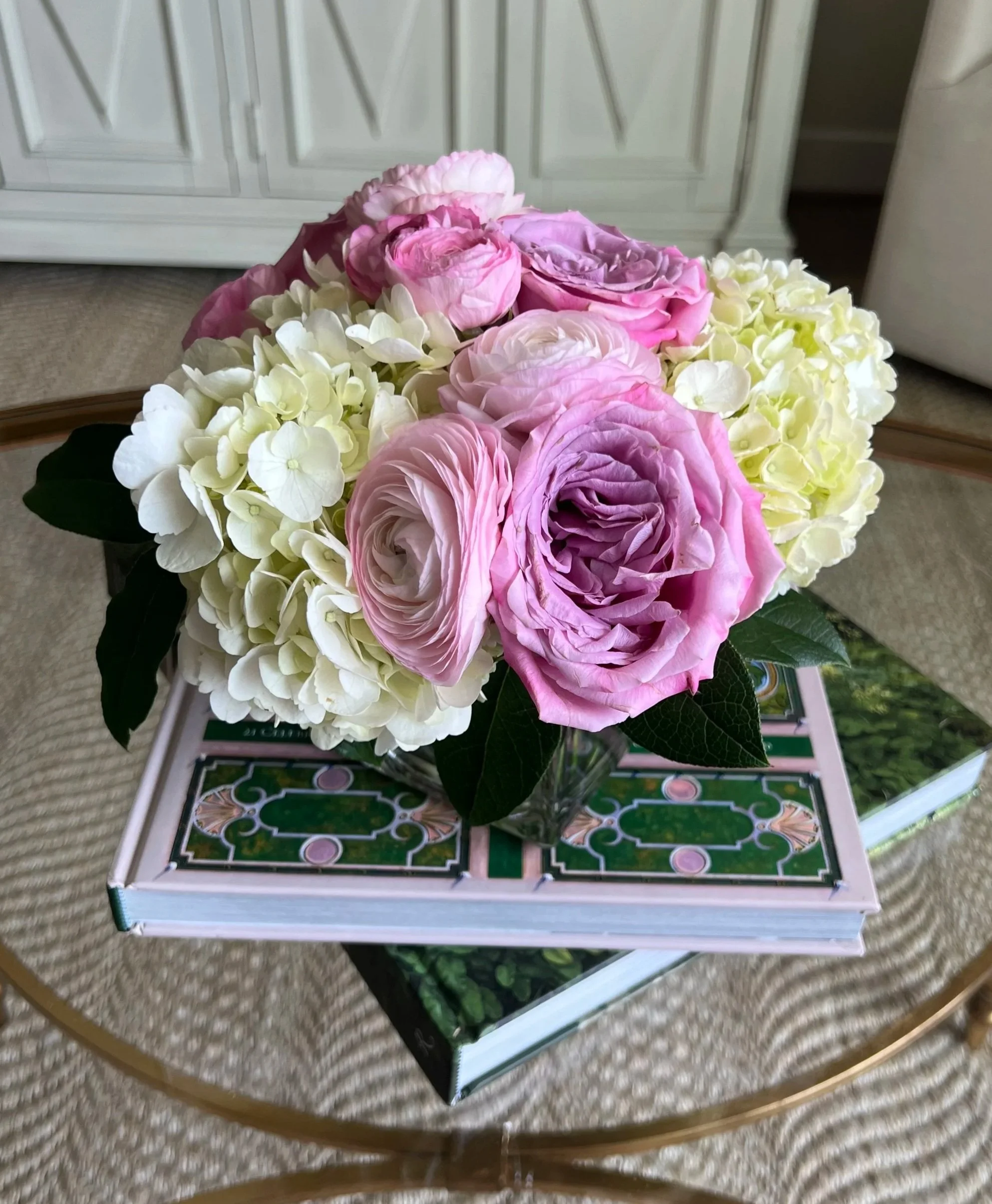 Florals+Galentine%27s+small+roses+and+ranunculus.jpg