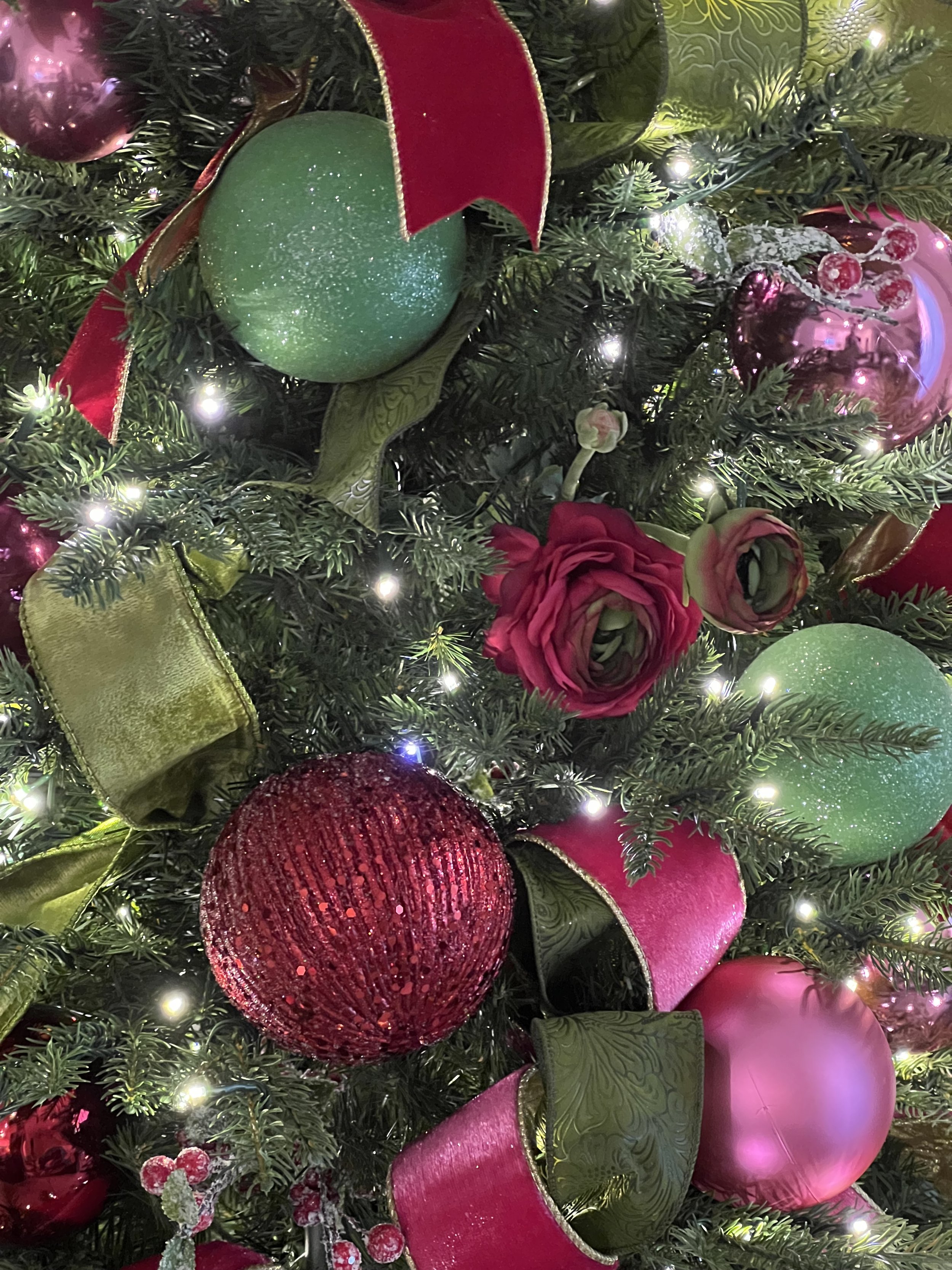 LR Tree red glitter ornament and ranunculus pick.jpeg