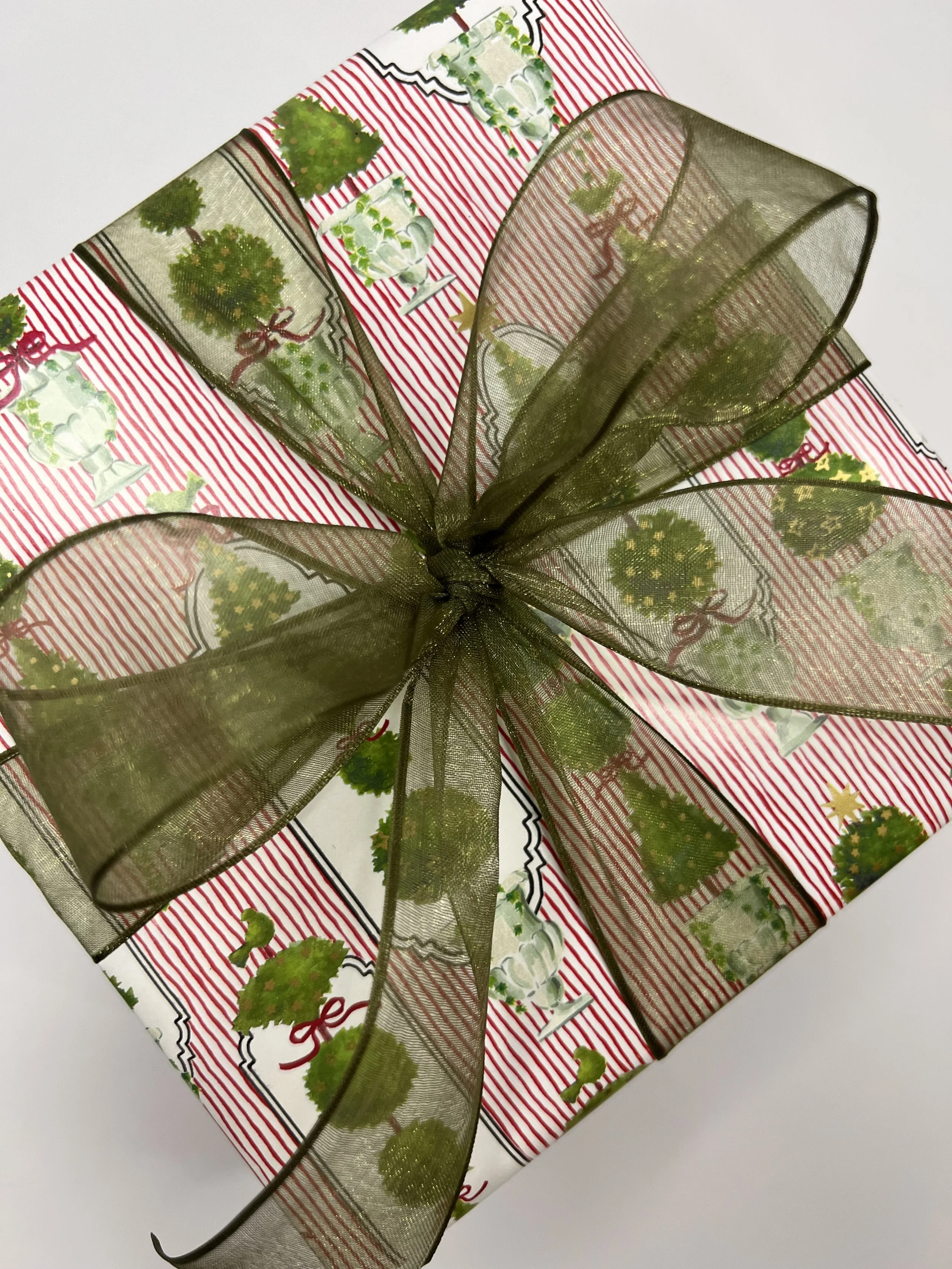 Wrapping boxwood green bow.jpeg