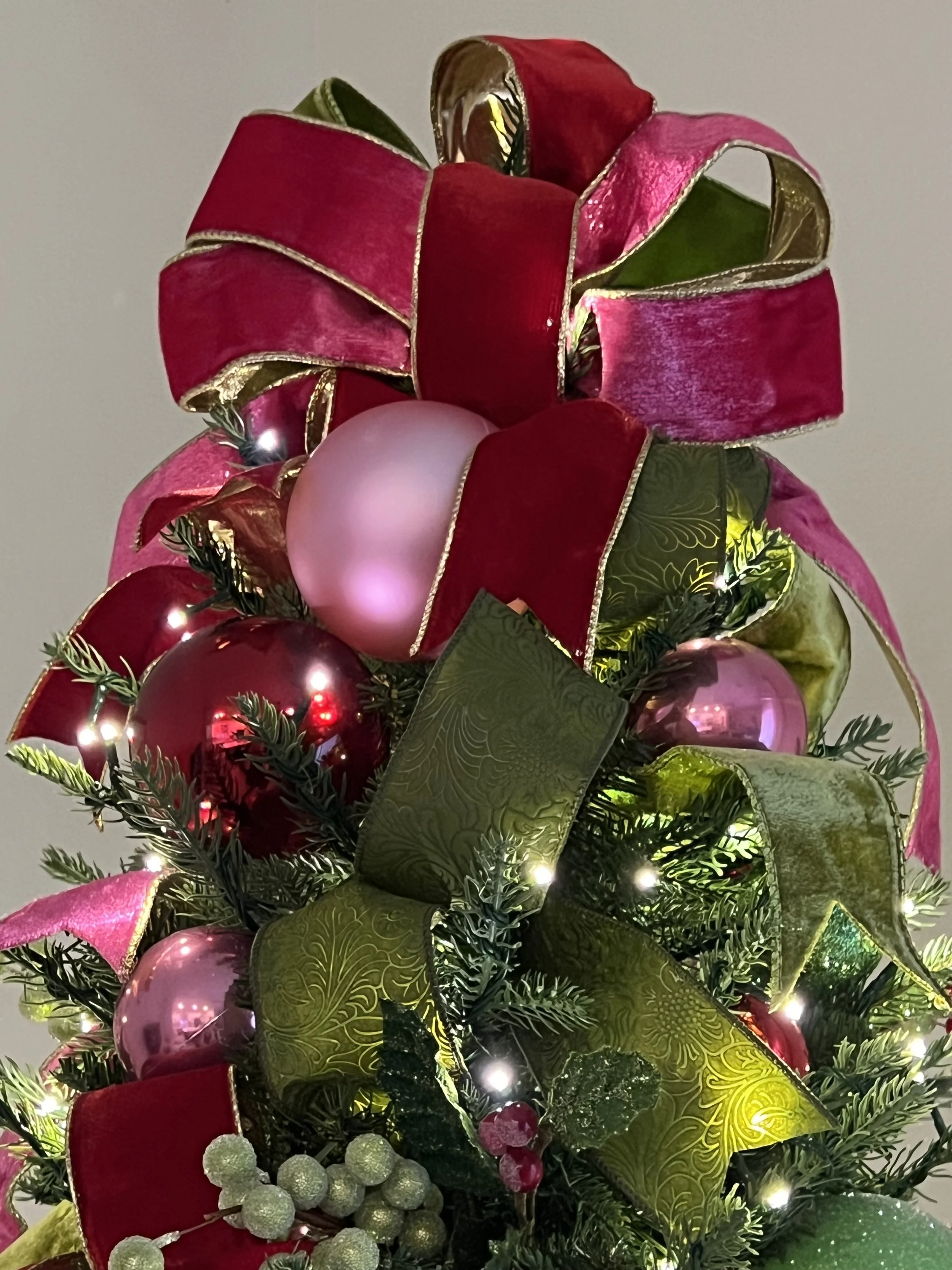 LR Tree tree topper.jpeg