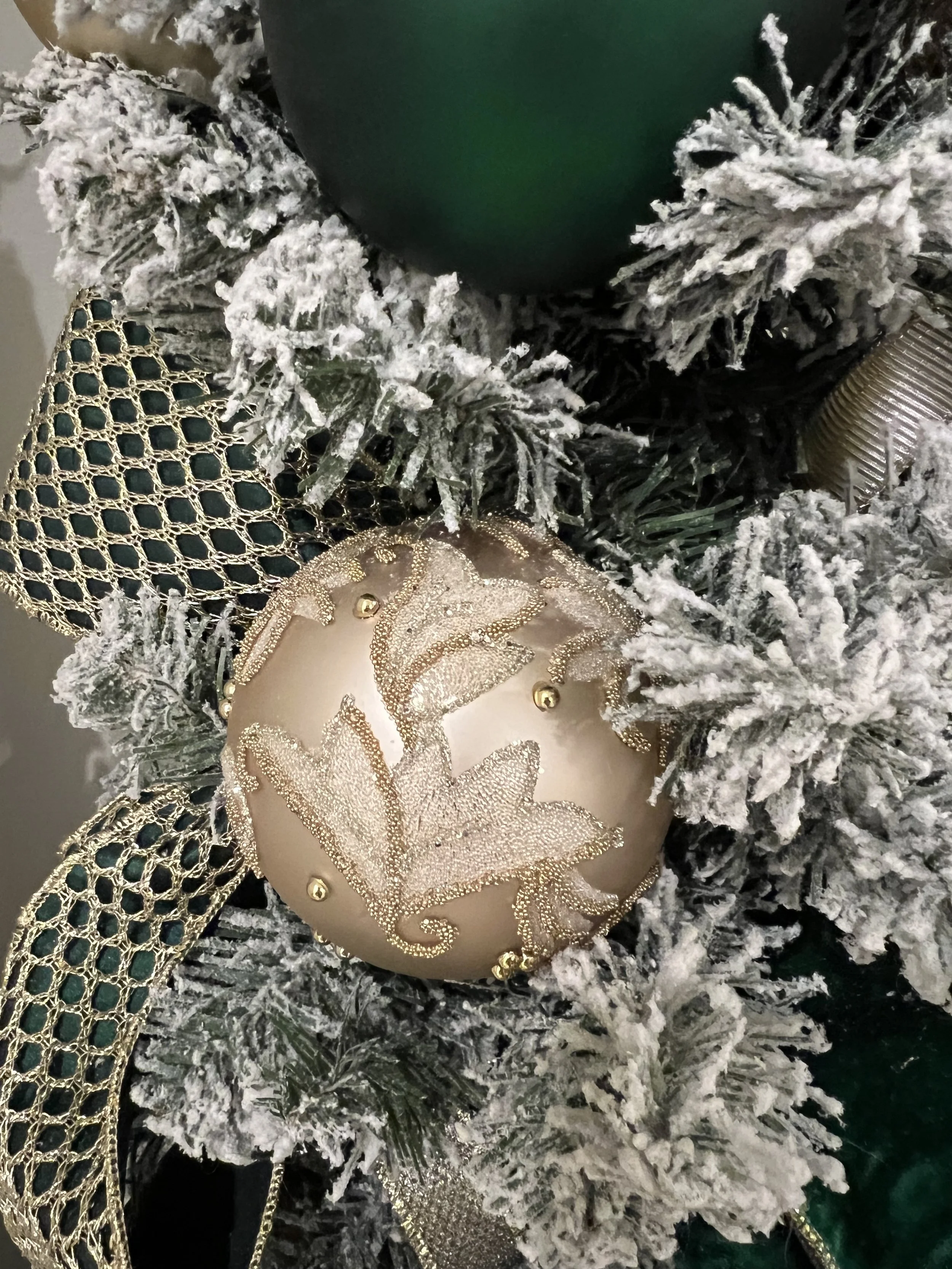 BR Tree botanical ornament closeup.jpeg