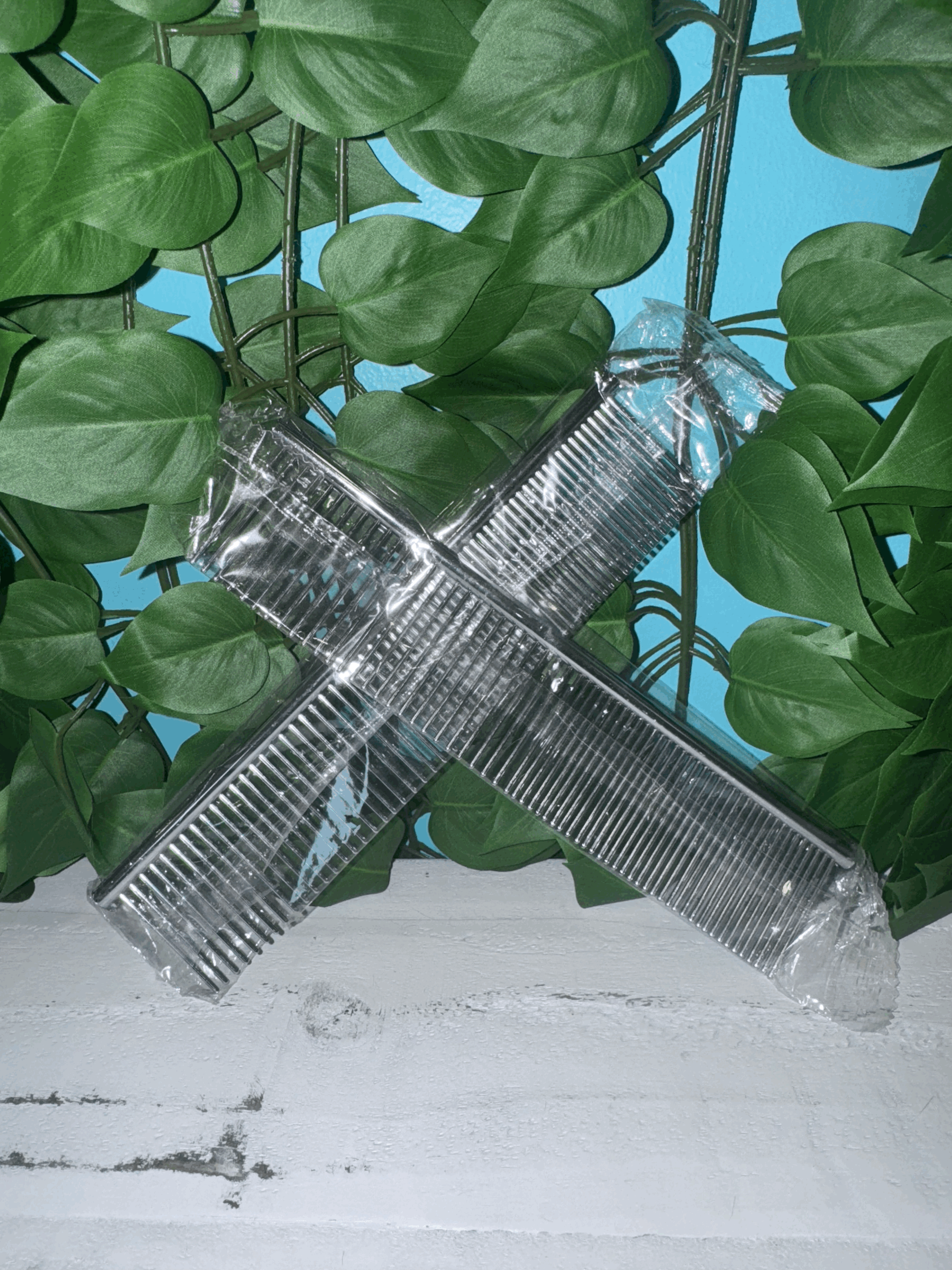 Metal Greyhound Comb