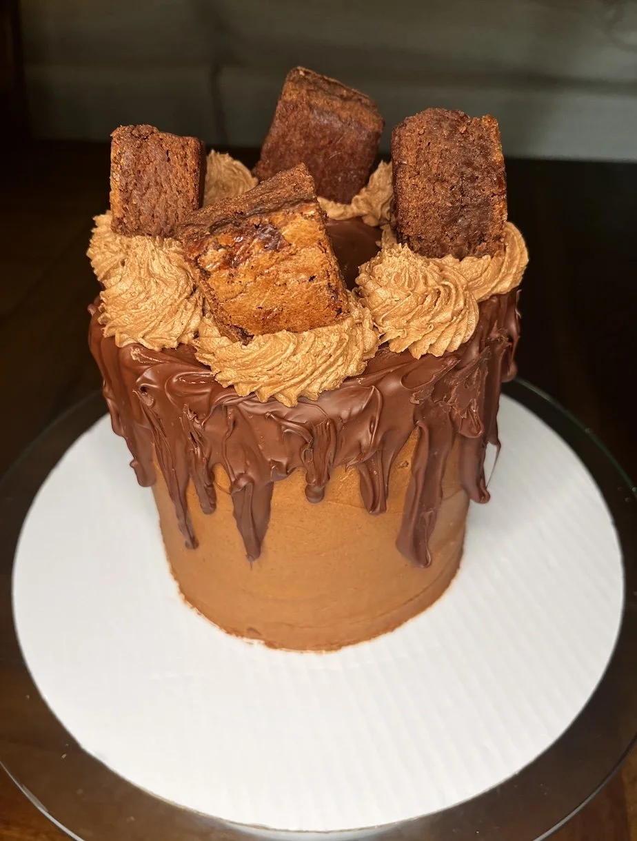 Mini 4' round 2 Layered cake (feeds 1-4)