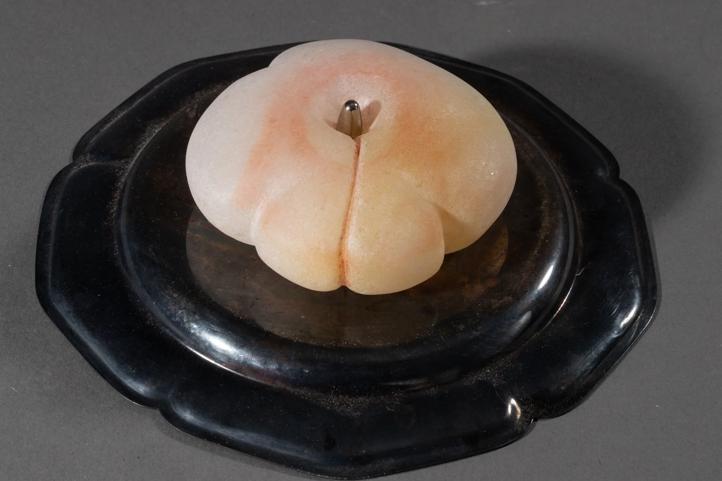 Tidbit No. 4 (Succulent), 2023, alabaster, silver dish, ink, metal stud, 5 ½ x 7 ½ x 7 ½ in (Photography: Richard R Vallon, Jr)