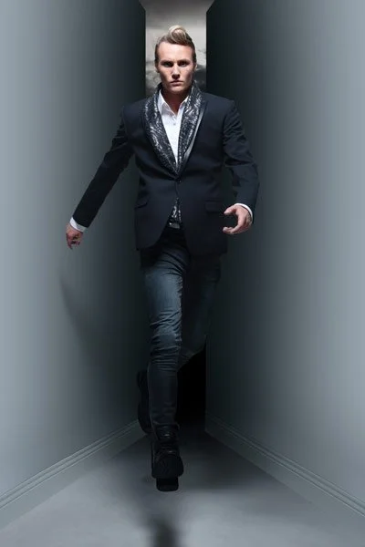 Ph: Andrew Maccoll