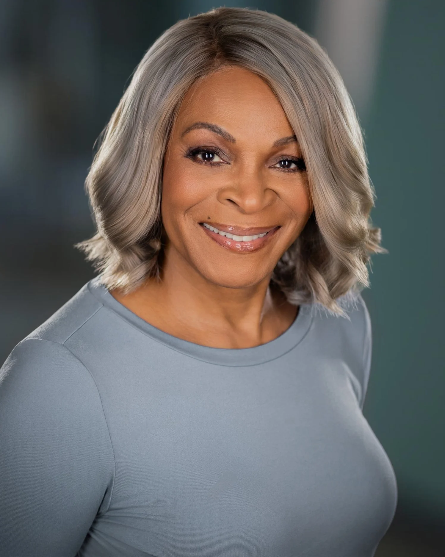 Donna Biscoe Headshot 1.jpg