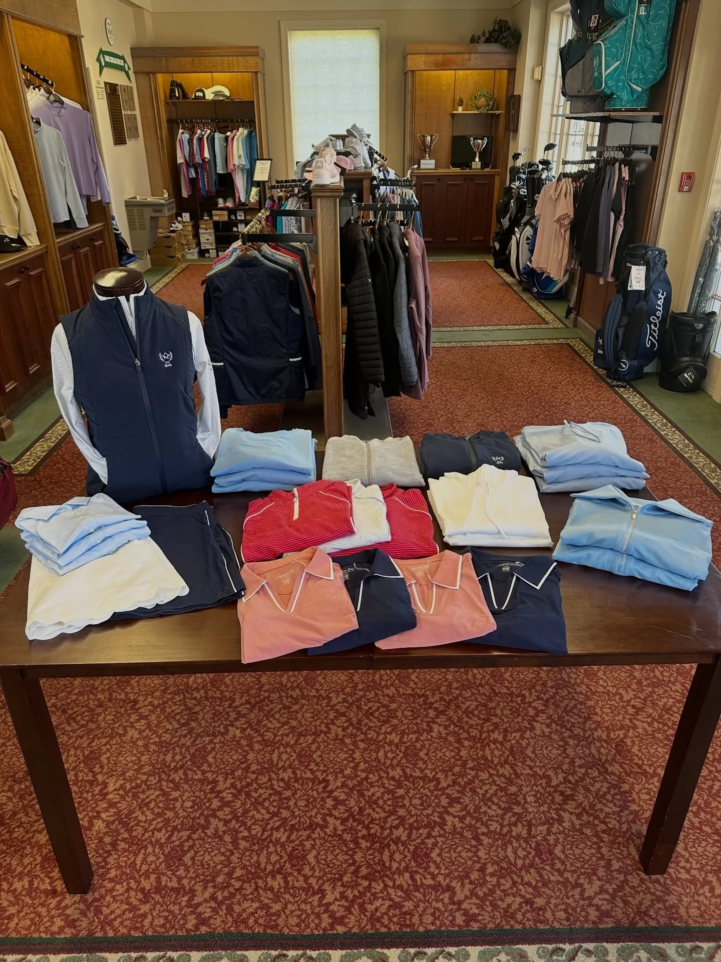 🌸 Spring has officially sprung at our Pro Shop! 🌸 

Fresh shipment of Johnnie-O women&rsquo;s clothes just arrived! 

✨ Perfect styles for all your Easter festivities 🐣 
Don&rsquo;t miss out- Shop now and elevate your spring wardrobe! 💖