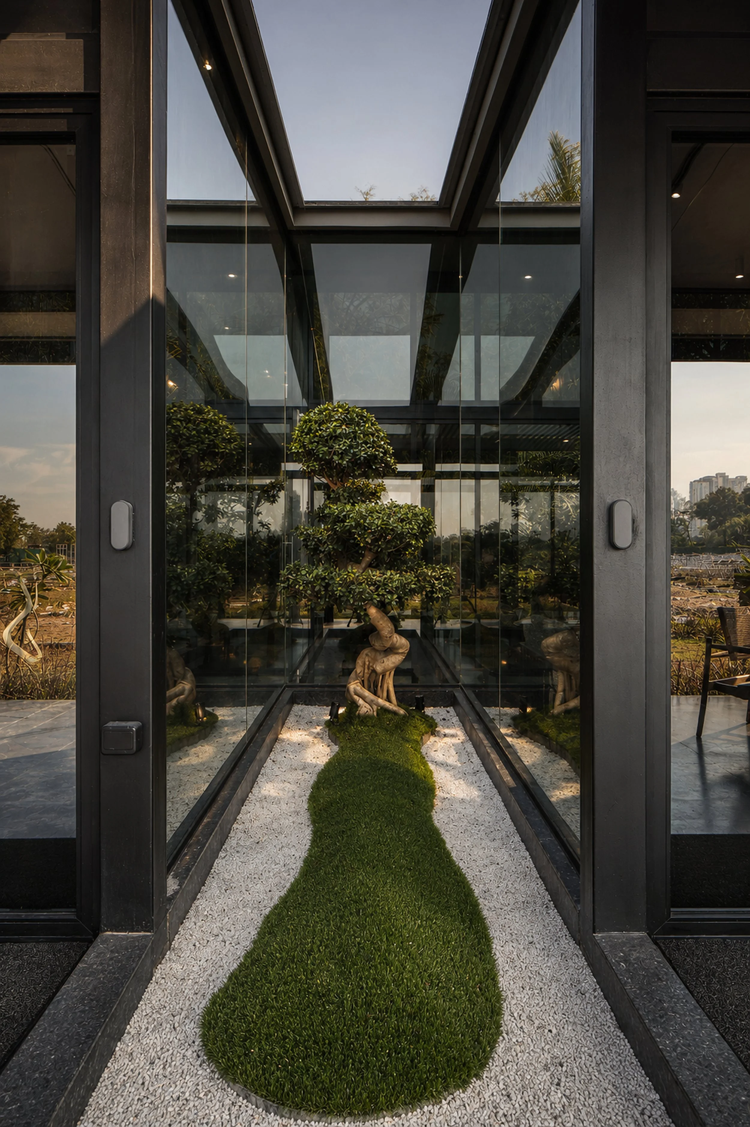 bonsai_courtyard_ishita_style_4k_plus.jpg