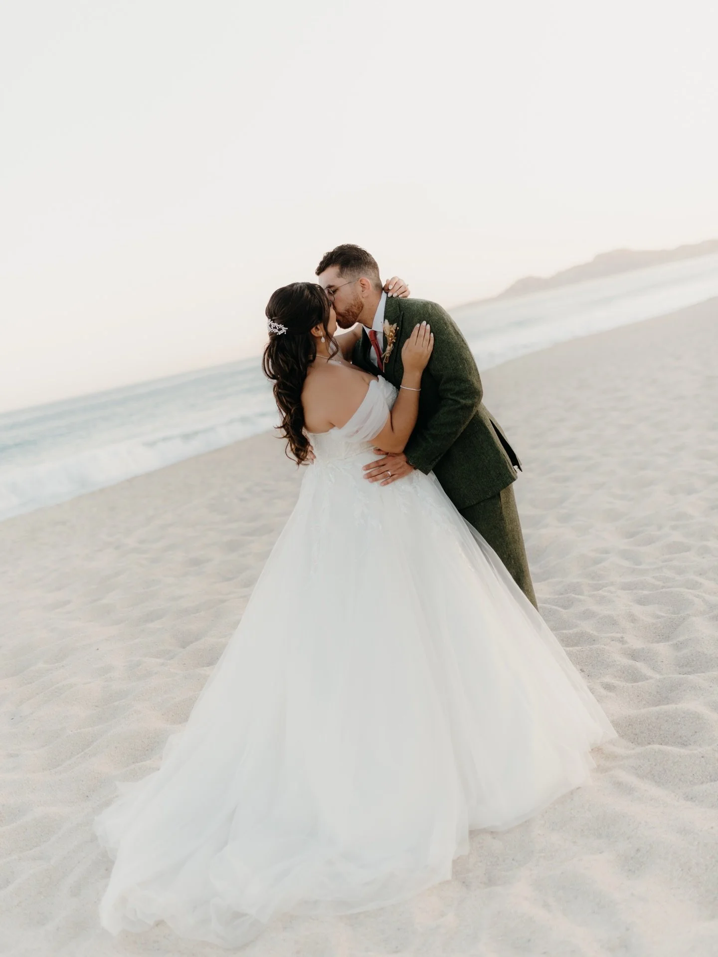 Malibe &amp; Francisco 14&bull;03&bull;2026

Hay bodas que no solo se viven... se sienten en cada paso, en cada mirada y en cada risa
compartida🤍

Malibe &amp; Francisco eligieron decir &ldquo;s&iacute;&rdquo; en San Jos&eacute; del Cabo, rodeados d
