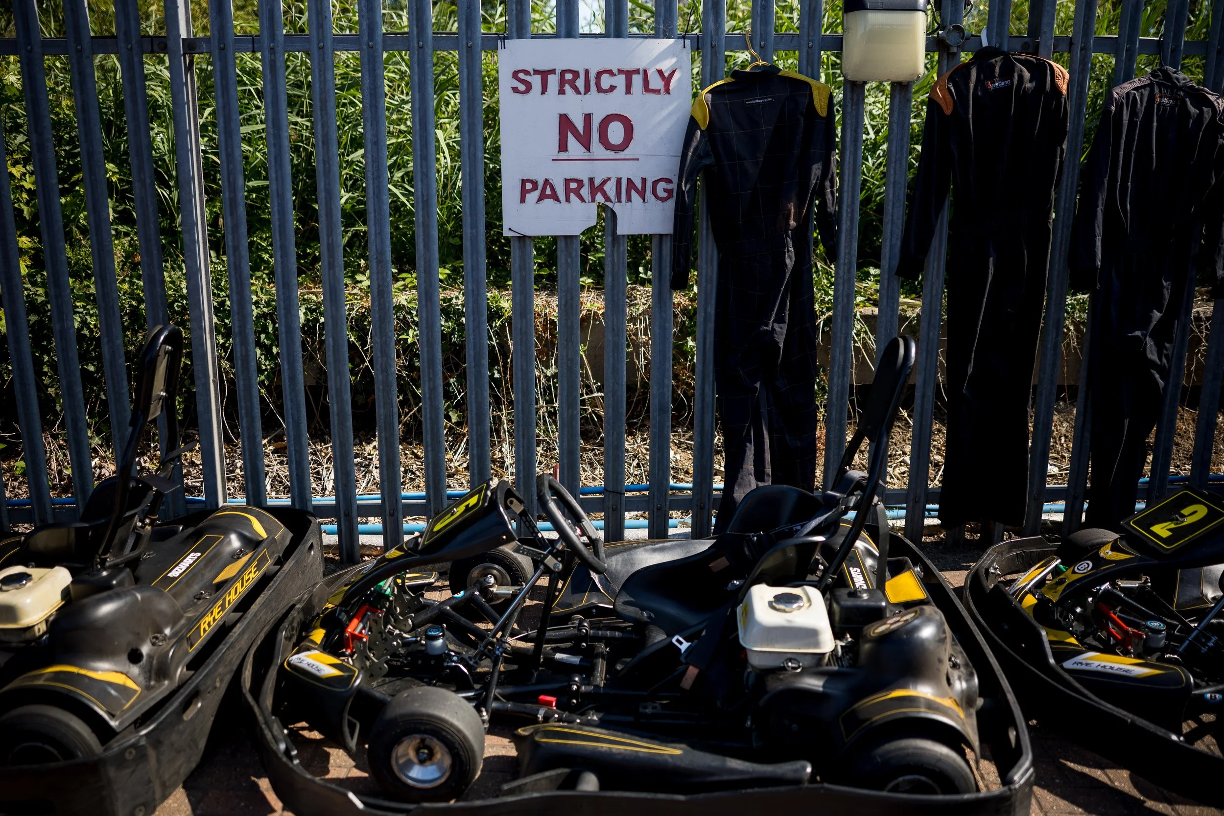 No parking.jpg