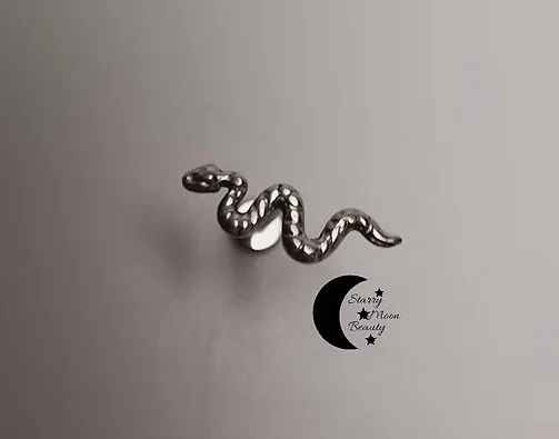 Snake piercing bar