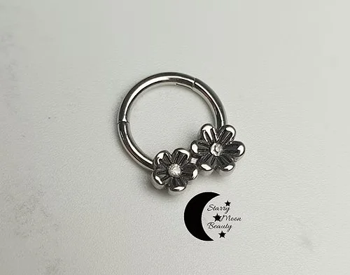 Flower clicker piercing ring