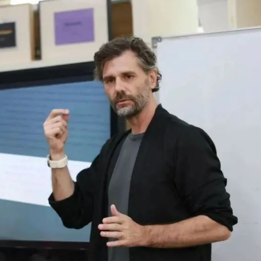 Gregory Moulinet lecturing about cross-cultural design at Shanghai University in 2021