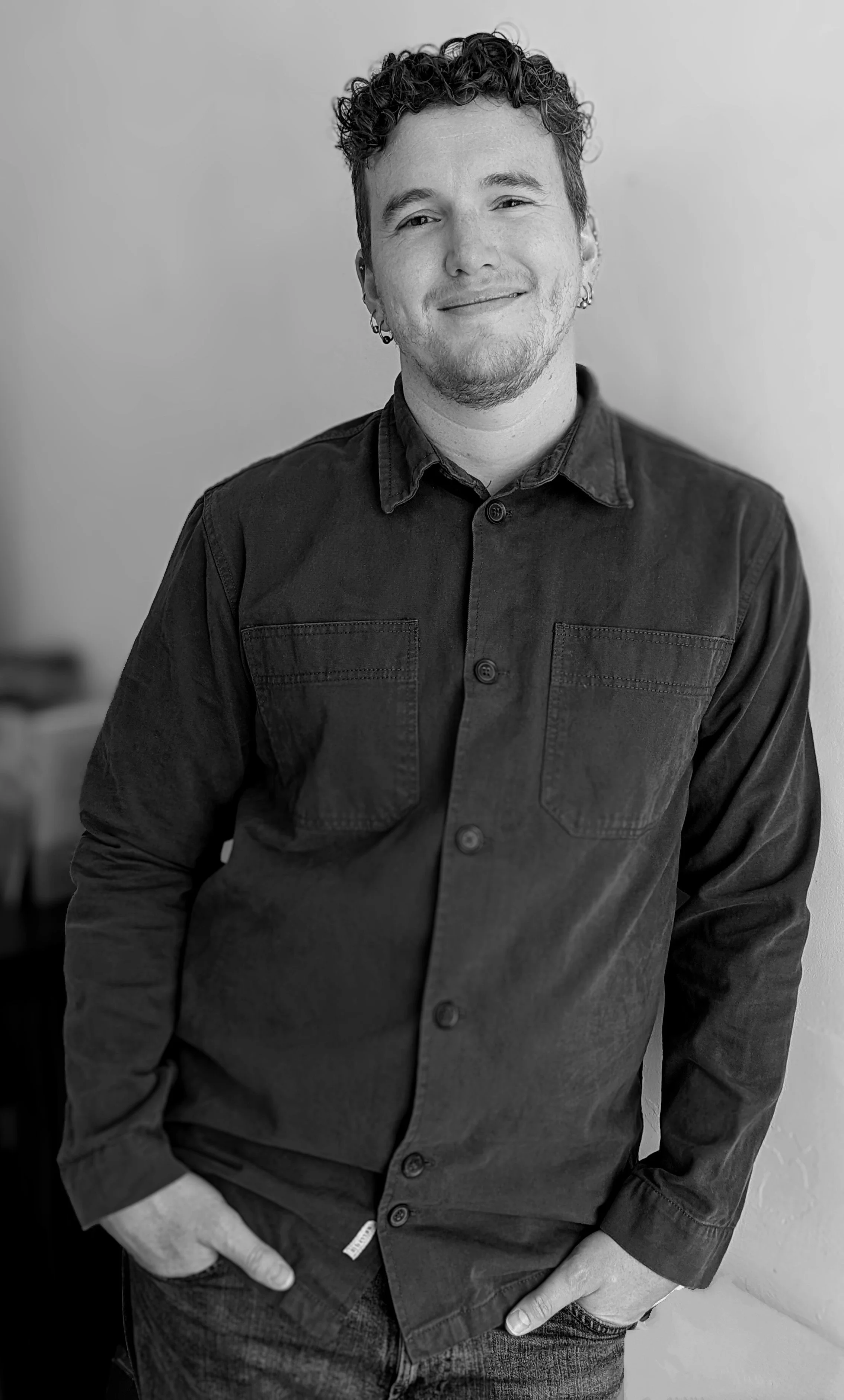 Standing profile photo of Pete Hugh, cybersecurity copywriter.