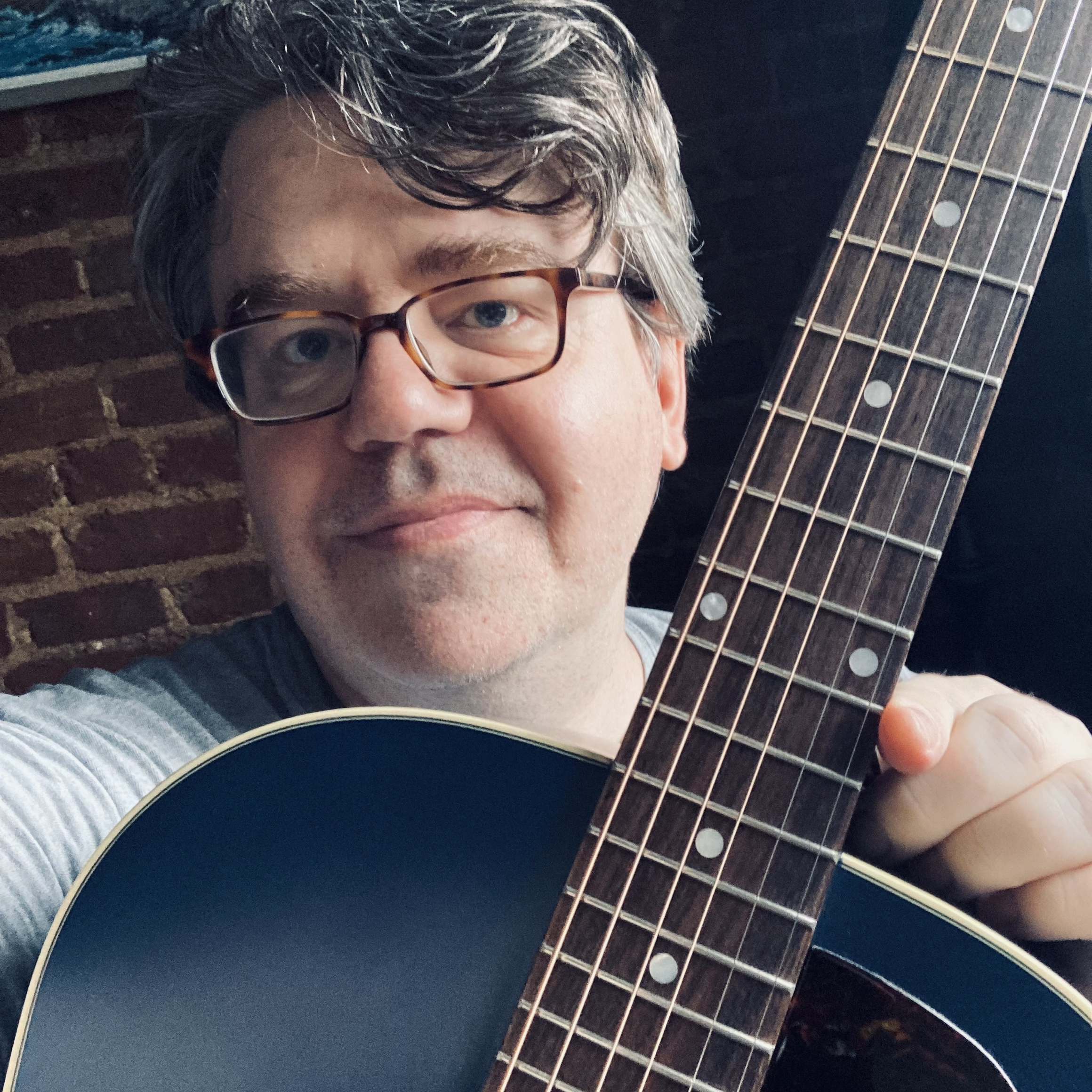 Square blue guitar.png